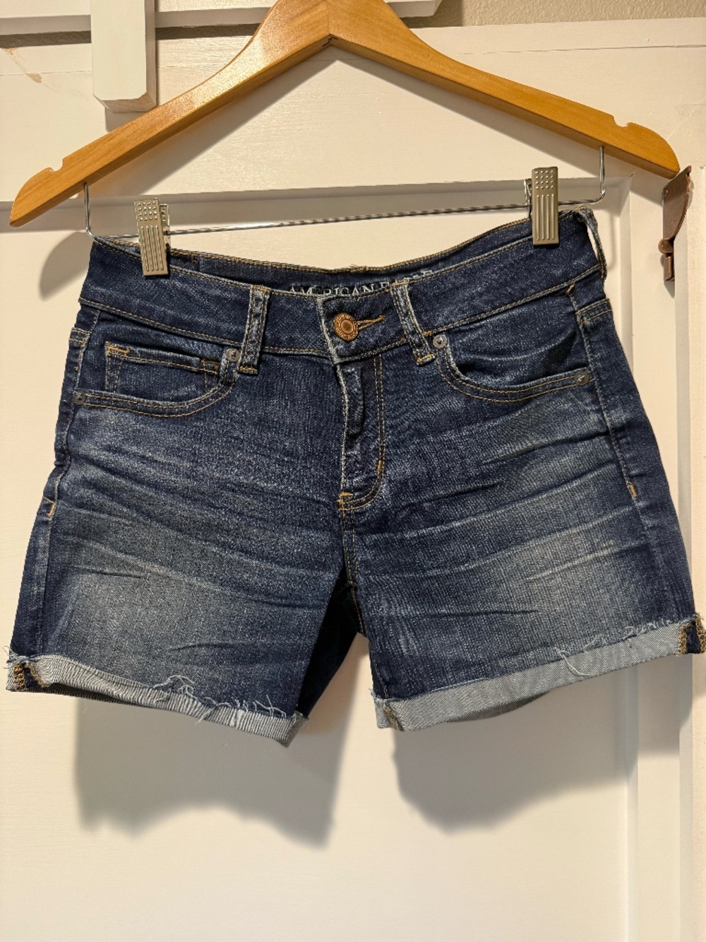 American Eagle Super Super Stretch Denim Shorts – Size 4